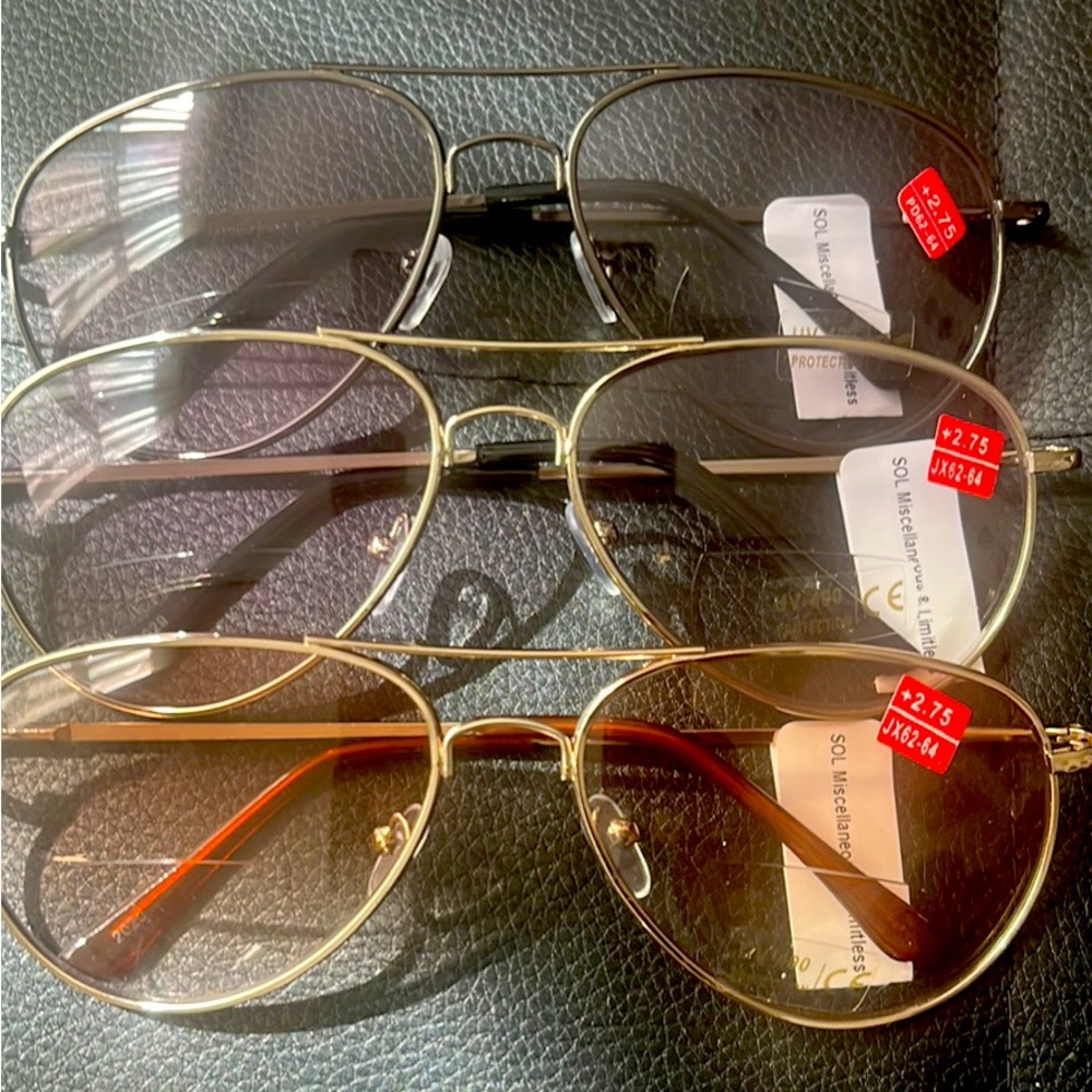 Unisex Reading sunglasses  Wholesale Price 7 pairs soft tint.Gold frames&black